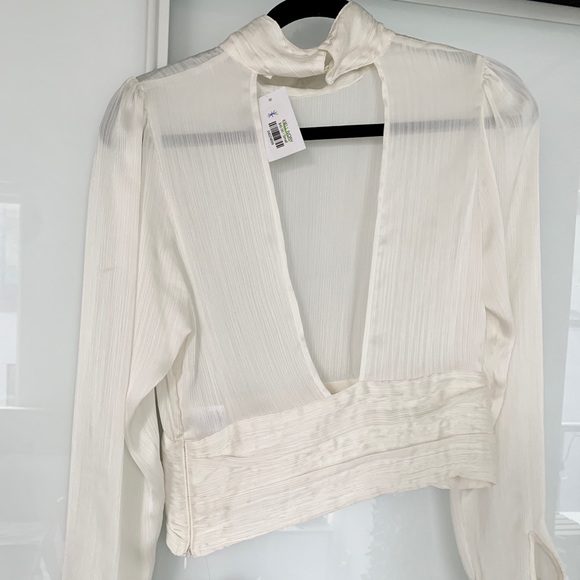 Ivory blouse - Picture 3 of 6